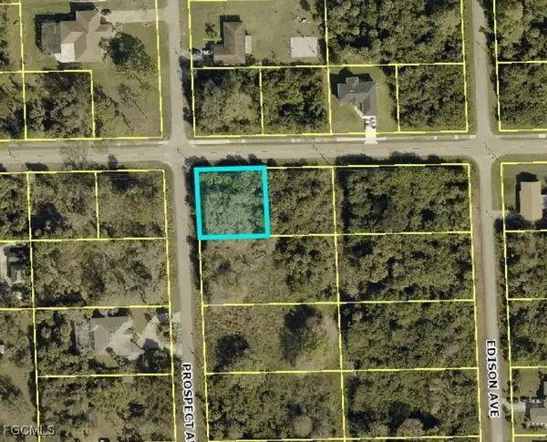 407 W 6th Street, Lehigh Acres, FL 33936