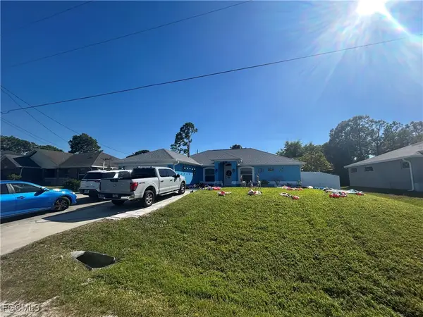 3907 16th Street W, Lehigh Acres, FL 33971