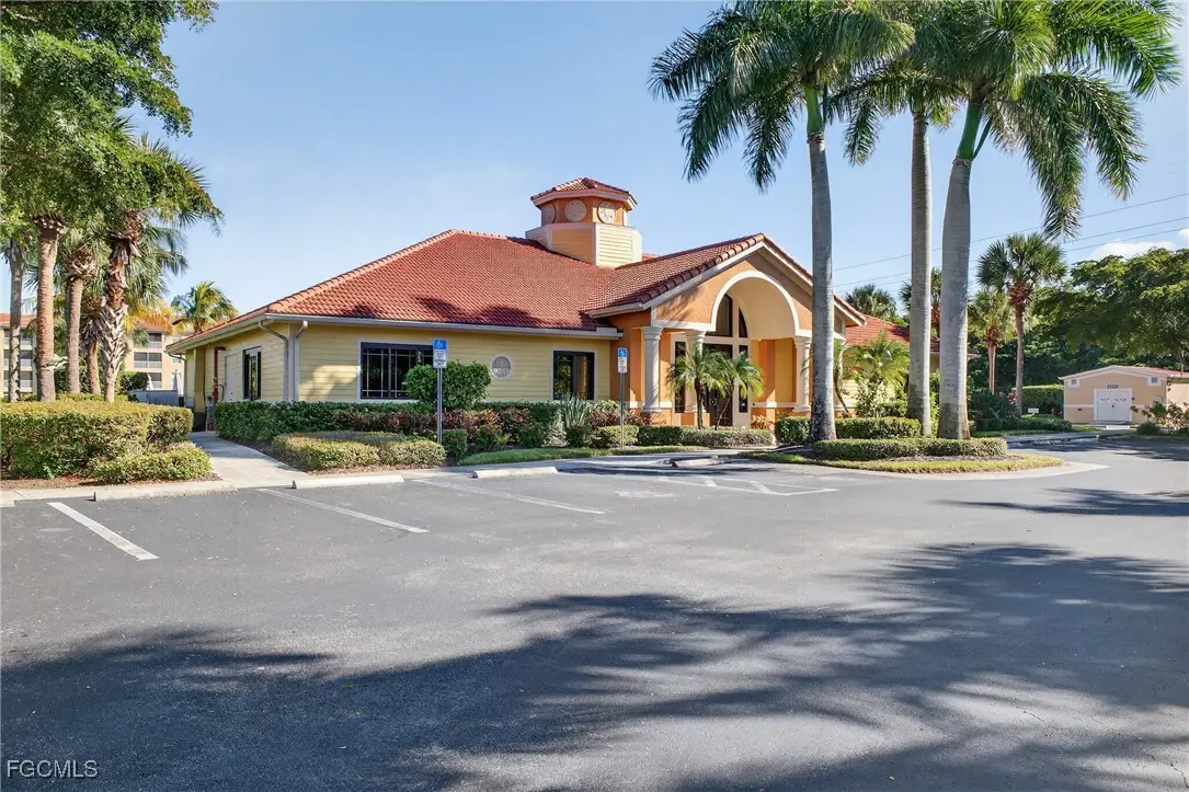 8251 Pathfinder Loop #621, Fort Myers, FL 33919 - Image #1