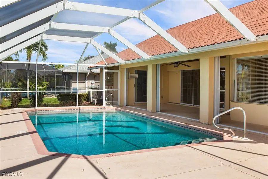 422 SE 12th Court, Cape Coral, FL 33990 - Image #2