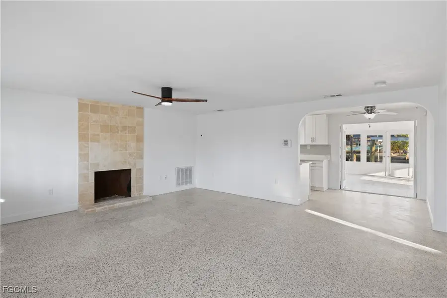 2631 Bayshore Drive, Matlacha, FL 33993 - Image #2