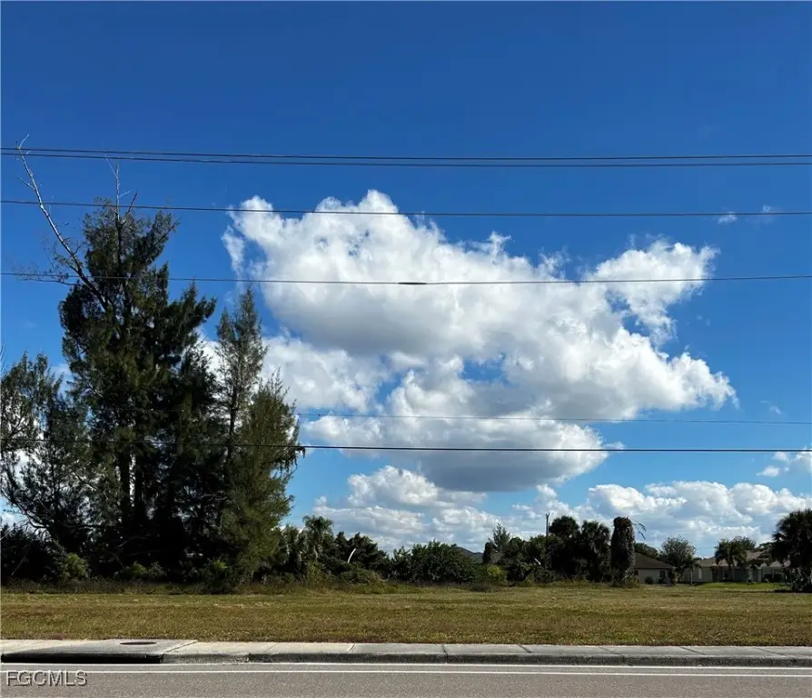 1105 Chiquita Boulevard S, Cape Coral, FL 33991 - Image #2