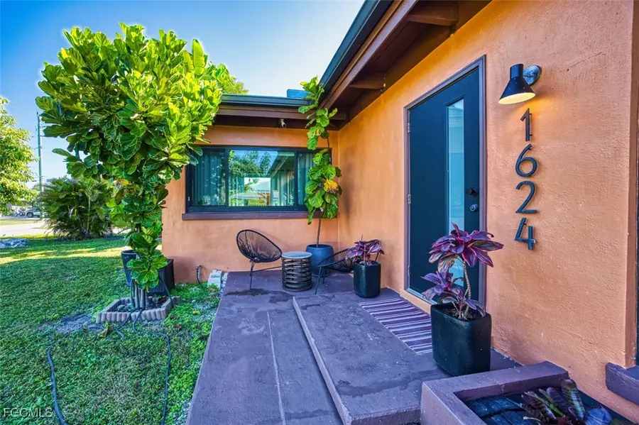 1624 Hanson Street, Fort Myers, FL 33901 - Image #2