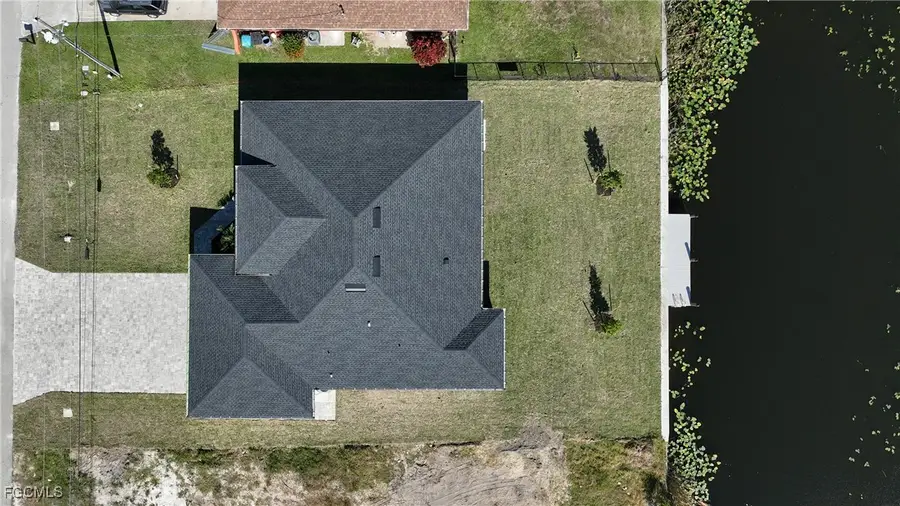 907 SW 15th Place, Cape Coral, FL 33991 - Image #3