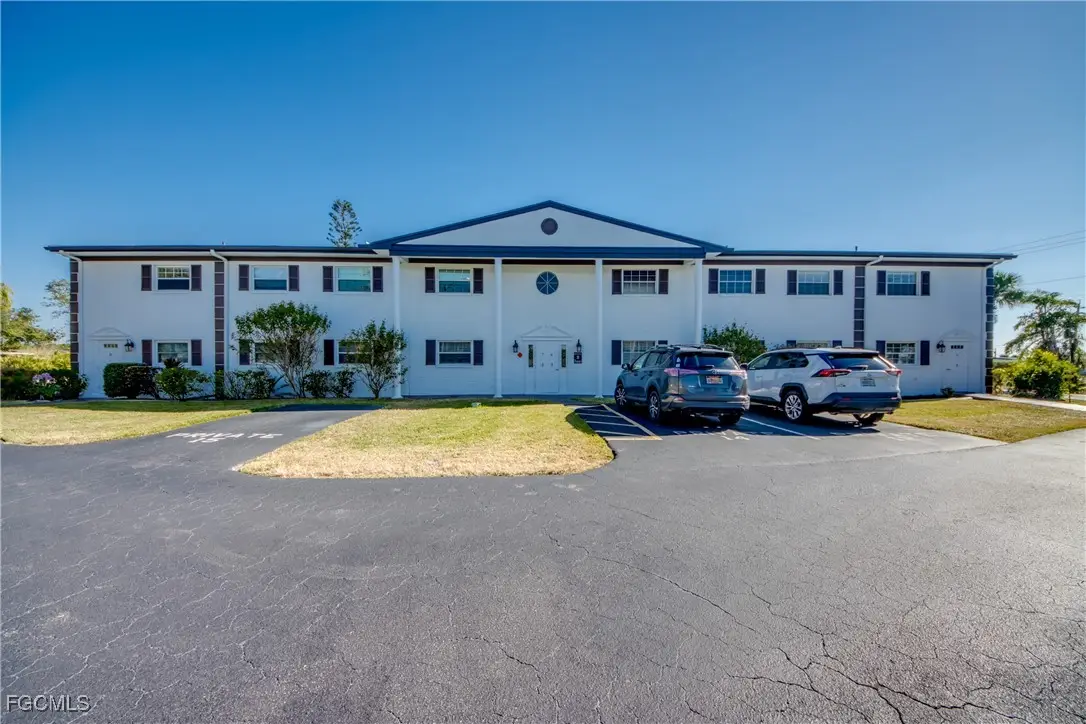 7001 New Post Drive #4, North Fort Myers, FL 33917 - Image #1