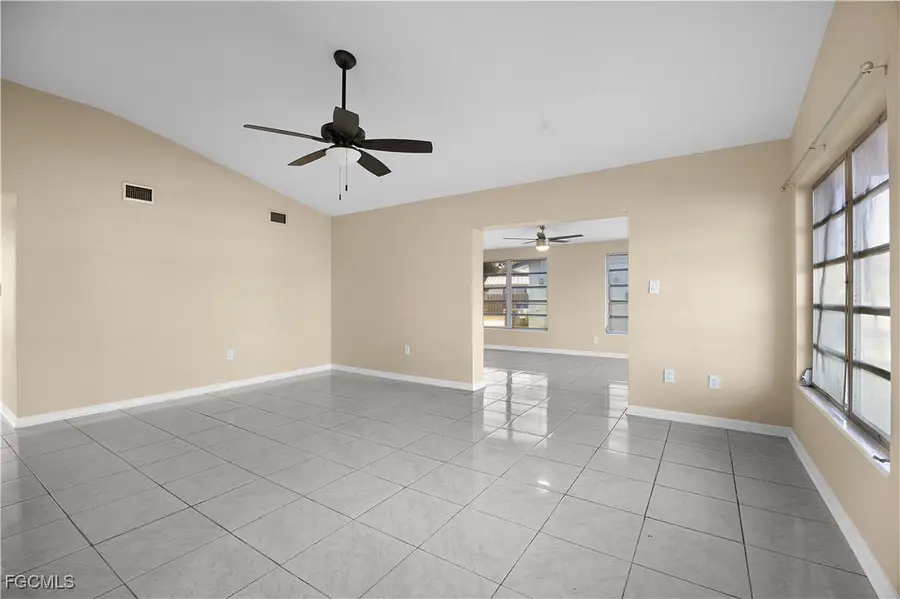 275 Lakeview Drive, North Fort Myers, FL 33917 - Image #3
