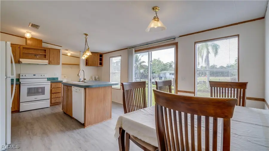 2253 Queen Anne Drive, Fort Myers, FL 33905 - Image #2