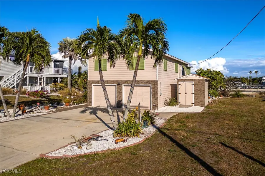 3374 York Road, Saint James City, FL 33956 - Image #3