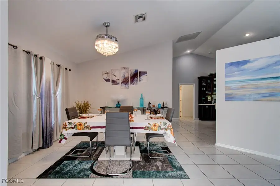 4332 Country Club Boulevard, Cape Coral, FL 33904 - Image #3