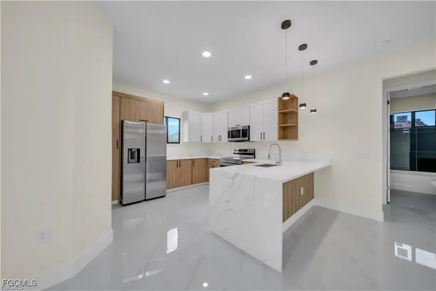 3718 20 Street Sw, Lehigh Acres, FL 33976 - Image #2