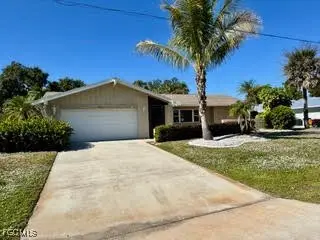 5560 Burnham Court, North Fort Myers, FL 33903 - Image #2