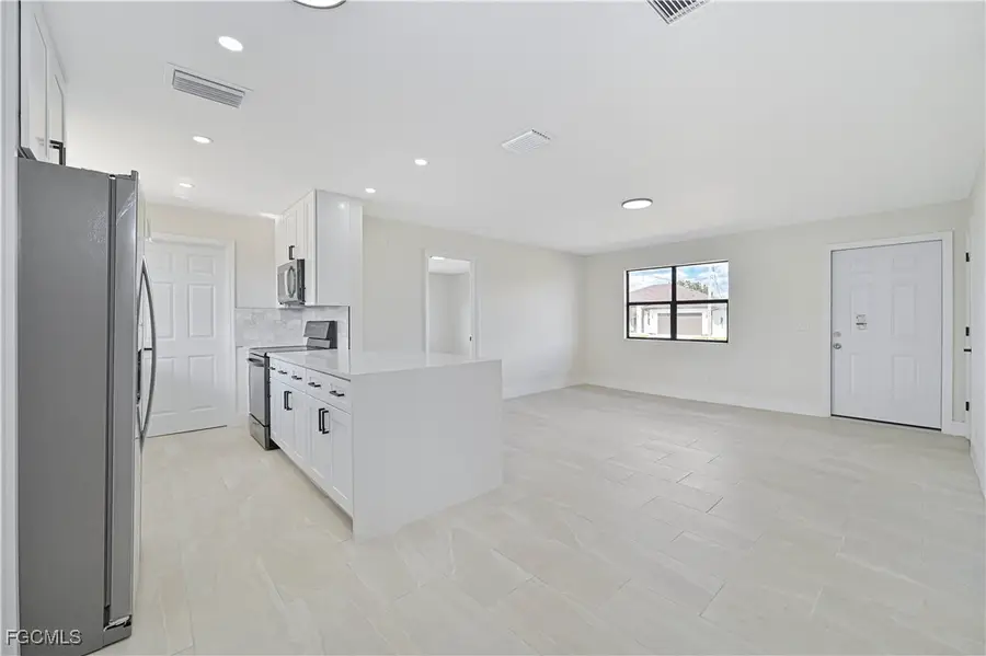 3301 38th Street Sw, Lehigh Acres, FL 33976 - Image #3