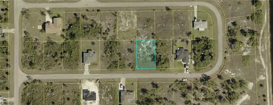 647 Central Street E, Lehigh Acres, FL 33974 - Image #2