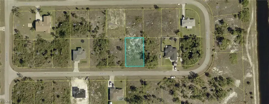 647 Central Street E, Lehigh Acres, FL 33974 - Image #3