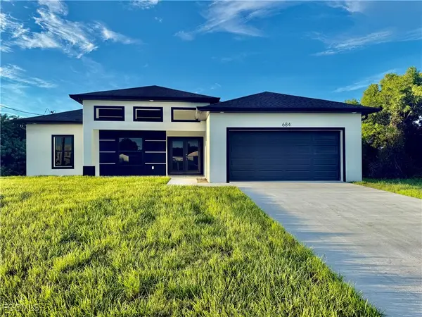 684 Kingsbury Street E, Lehigh Acres, FL 33974