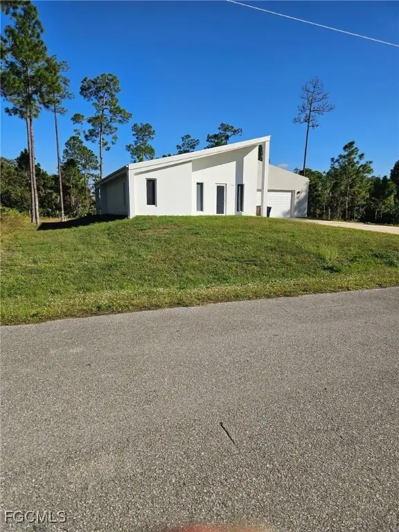 1206 Lake Avenue, Lehigh Acres, FL 33972