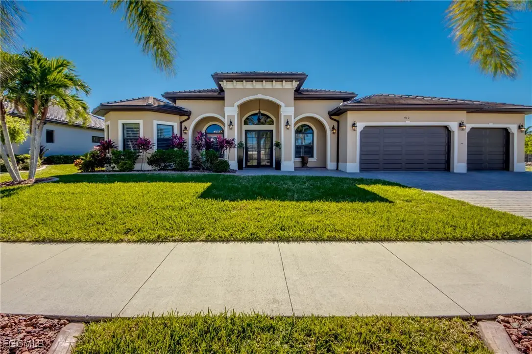 912 Palmetto Pointe Circle, Cape Coral, FL 33991 - Image #1