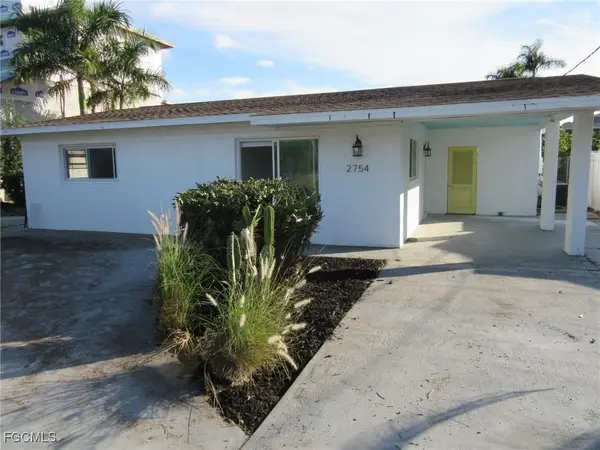 2754 Shoreview Drive, Naples, FL 34112