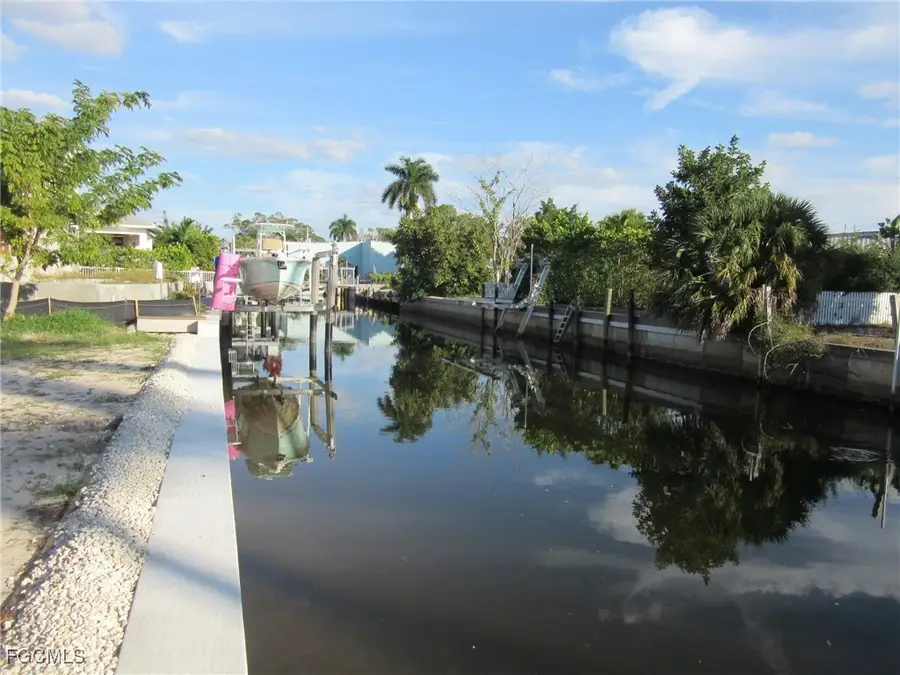 2754 Shoreview Drive, Naples, FL 34112 - Image #3