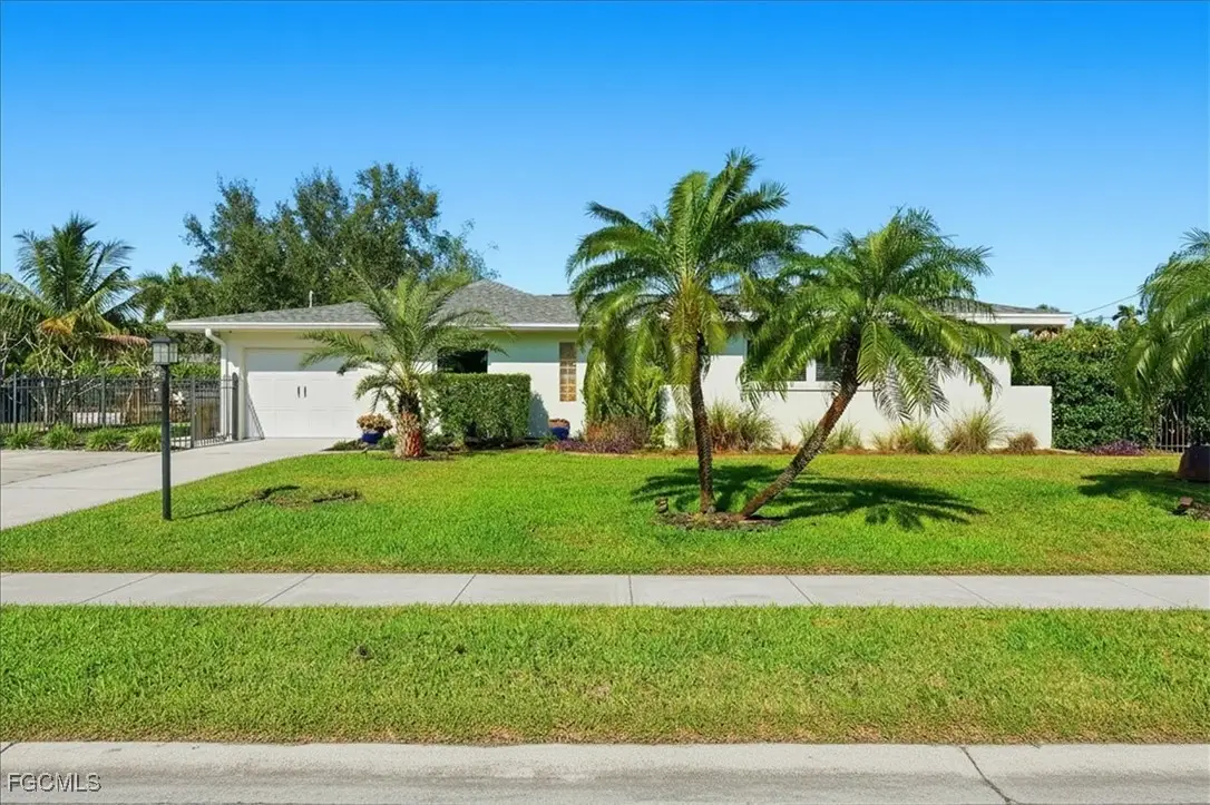 1023 El Valle Avenue, Fort Myers, FL 33919 - Image #1