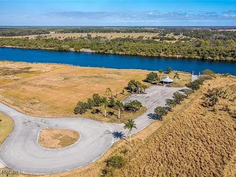 2114 Silk Bay Boulevard, Alva, FL 33920 - Image #3