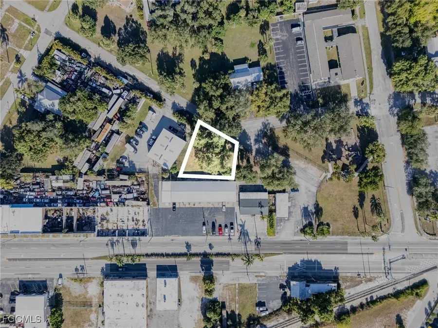 3244 Royalston Avenue, Fort Myers, FL 33916 - Image #2