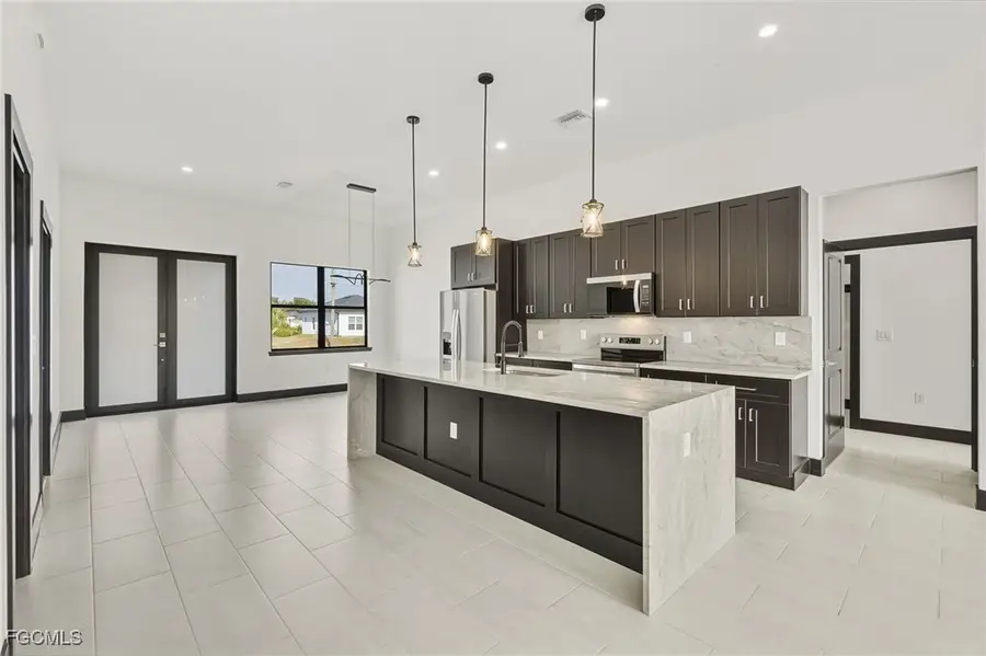 3015 3rd Street Sw, Lehigh Acres, FL 33976 - Image #3