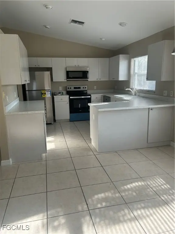 1426 SE 8th Avenue, Cape Coral, FL 33990 - Image #3