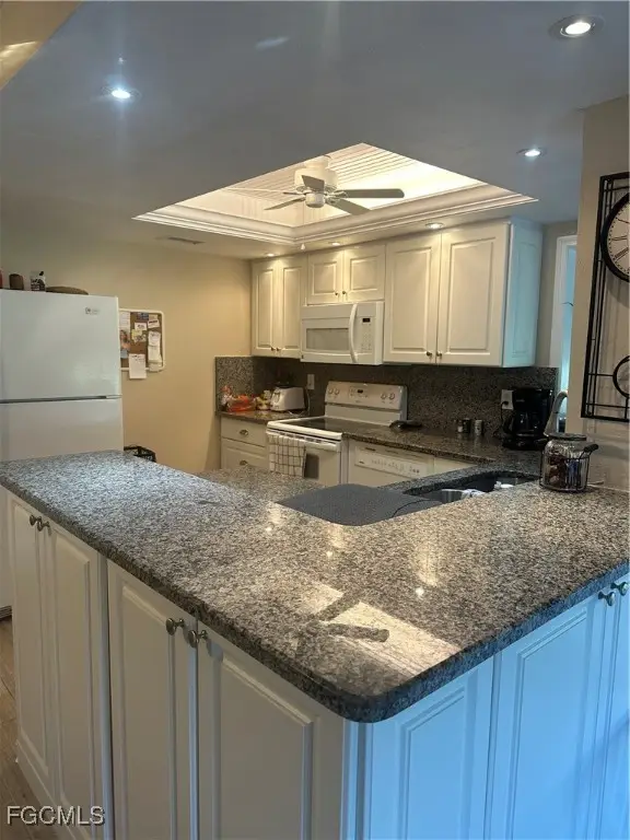 5770 Trailwinds Drive #211, Fort Myers, FL 33907 - Image #3