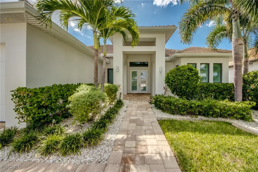 818 Montclaire Court, Cape Coral, FL 33904 - Image #2