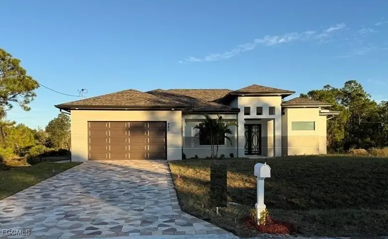 843 Burns Avenue S, Lehigh Acres, FL 33974 - Image #3
