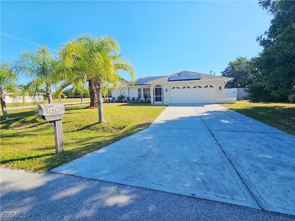 1427 SE 8th Avenue, Cape Coral, FL 33990