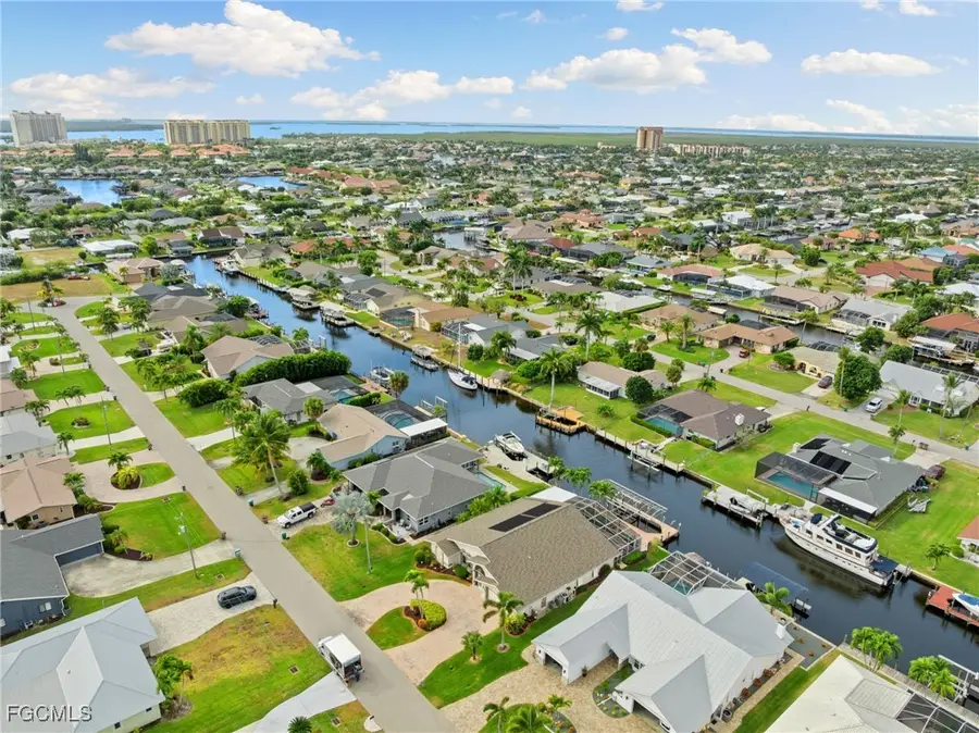 5306 SW 11th Avenue, Cape Coral, FL 33914 - Image #2