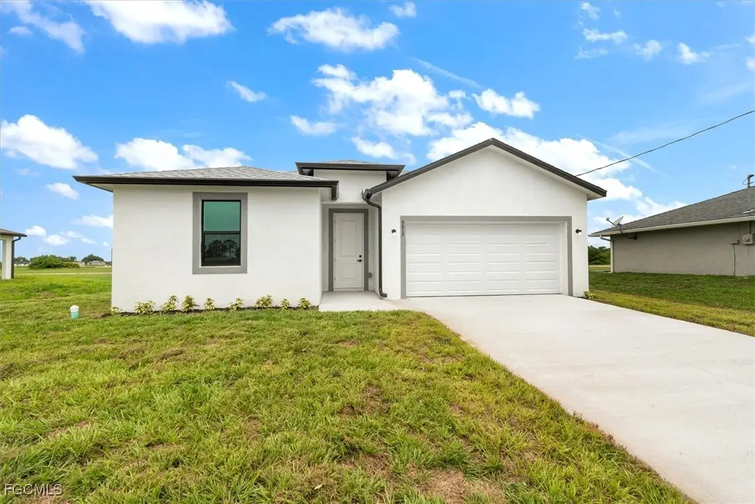 9013 Largo Circle, Labelle, FL 33935 - Image #1