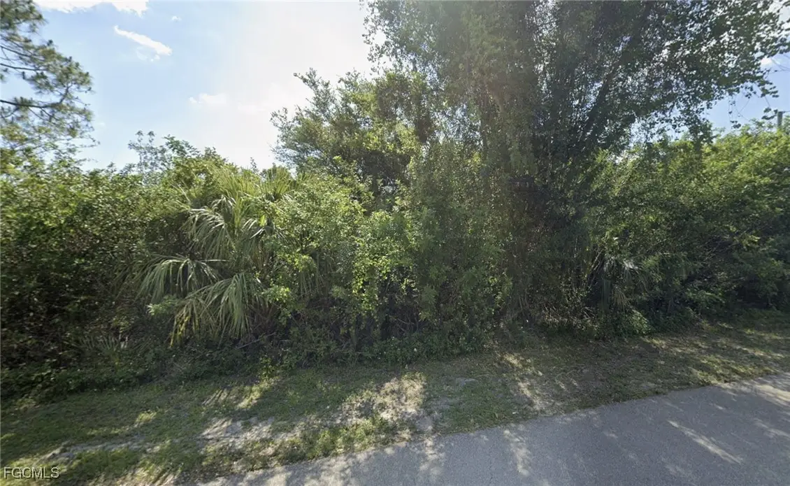 426 Paulcrest Avenue, Lehigh Acres, FL 33974 - Image #1