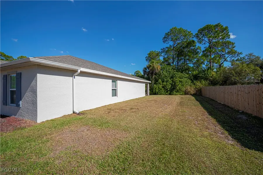 6058 S Moss Circle, Labelle, FL 33935 - Image #3