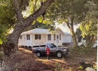 255 SE 4th Avenue, South Bay, FL 33493