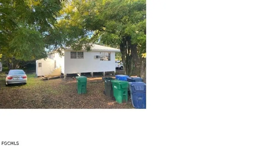 255 SE 4th Avenue, South Bay, FL 33493 - #2