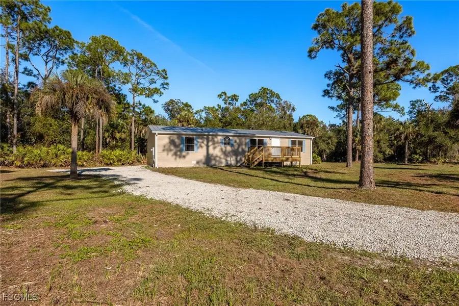 250 Trader Road, Labelle, FL 33935 - Image #2
