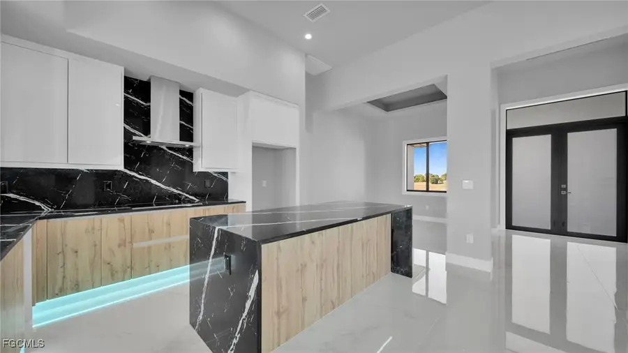 1521 NW 37th Avenue, Cape Coral, FL 33993 - Image #3