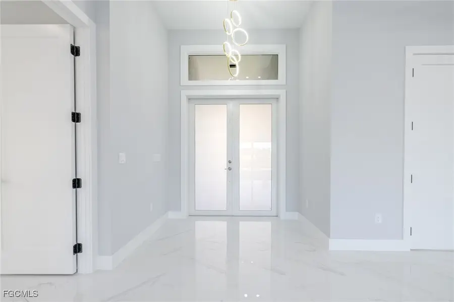 313 SE 2nd Street, Cape Coral, FL 33990 - Image #2