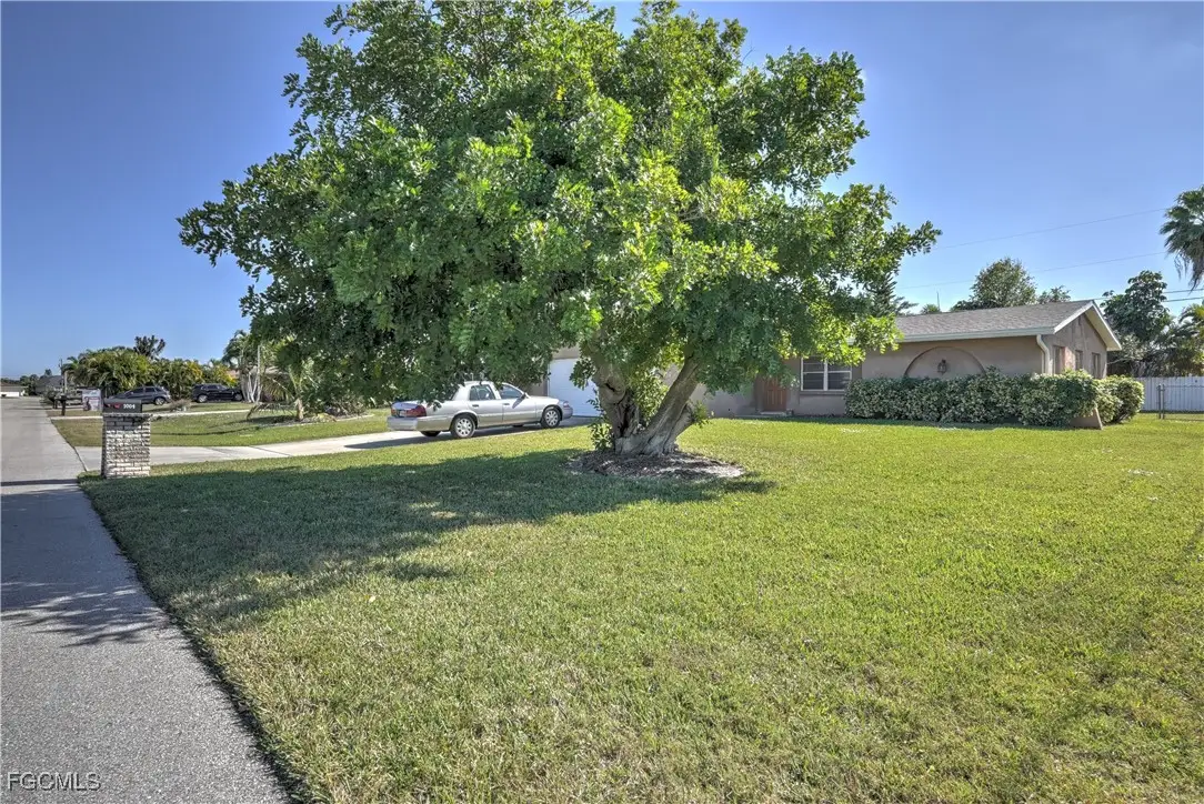 1004 SE 25th Terrace, Cape Coral, FL 33904 - Image #1