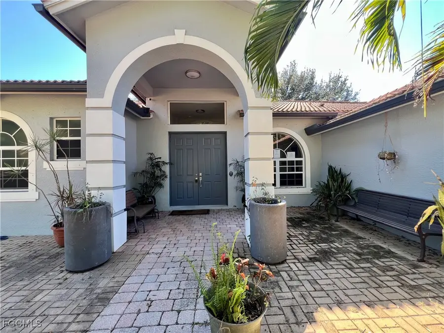 2610 52nd Avenue Ne, Naples, FL 34120 - Image #2