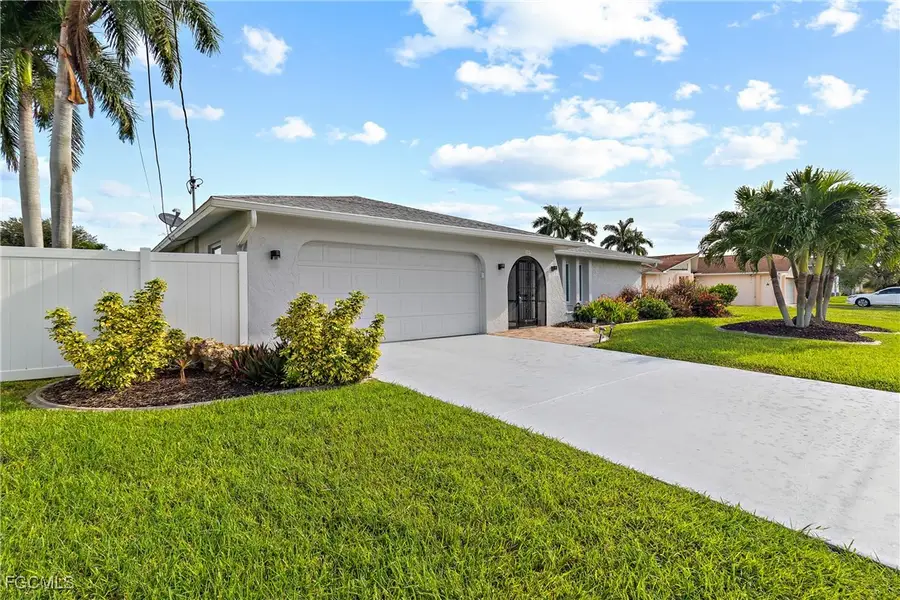 107 SE 39th Street, Cape Coral, FL 33904 - Image #2
