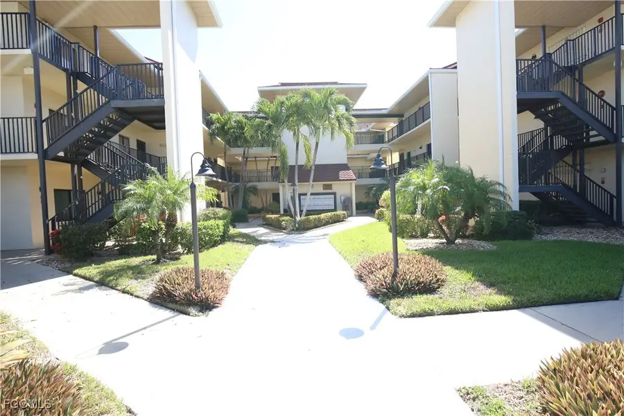 11220 Caravel Circle #203, Fort Myers, FL 33908 - Image #2