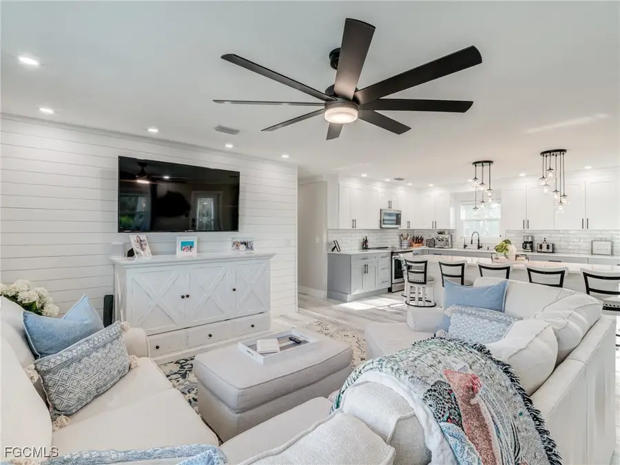 911 North Street, Fort Myers Beach, FL 33931 - Image #2