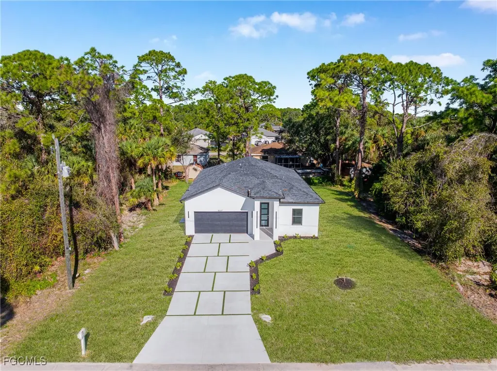 5037 Pinetree Circle, Labelle, FL 33935 - Image #1