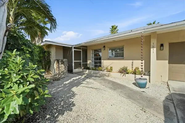 1211 SE 34th Street, Cape Coral, FL 33904