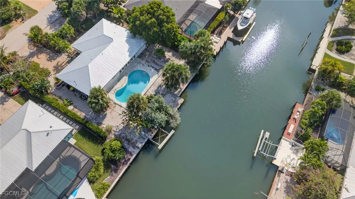935 Pecten Court, Sanibel, FL 33957 - Image #1