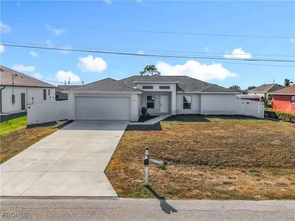 1021 Cedartree Avenue, Lehigh Acres, FL 33971